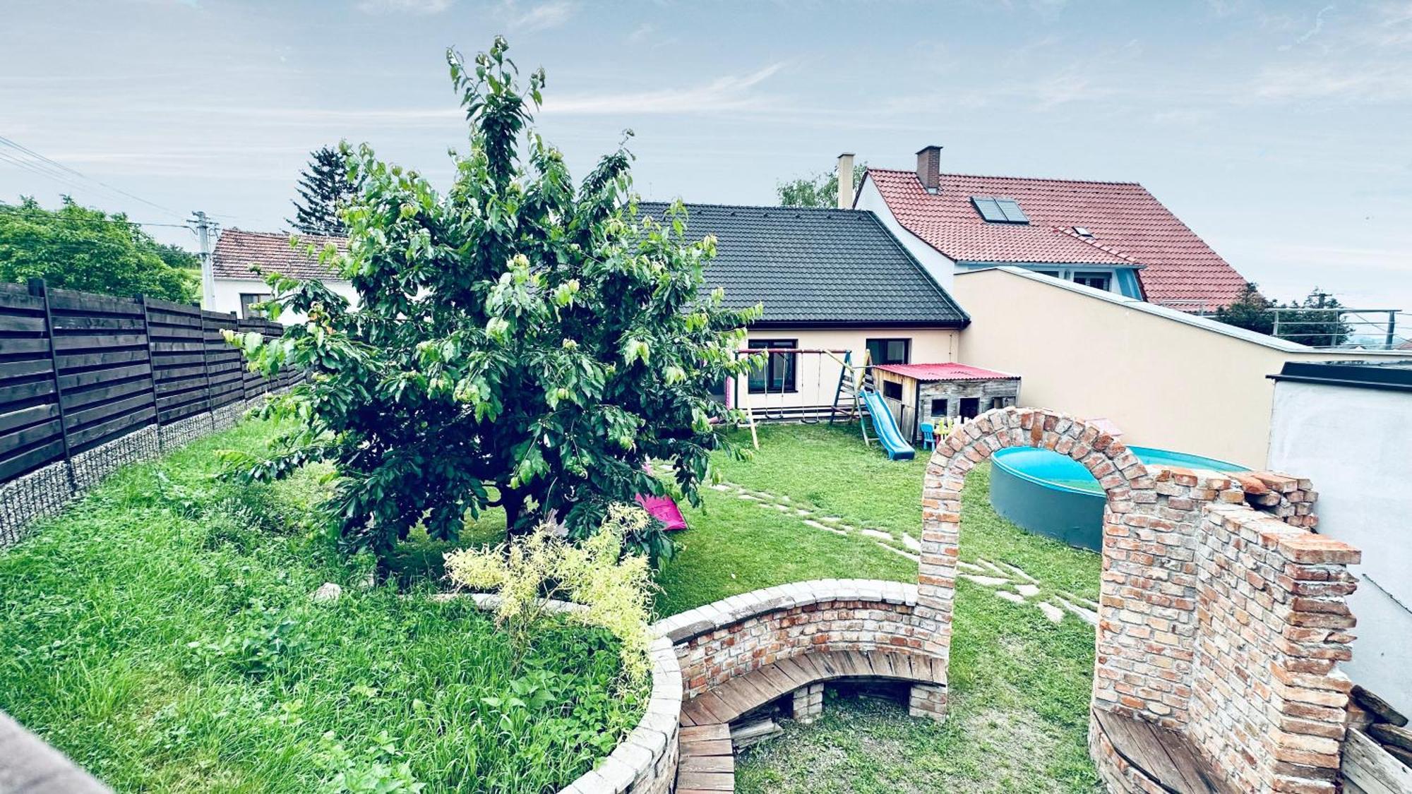 Villa Dum Palava à Perná Extérieur photo